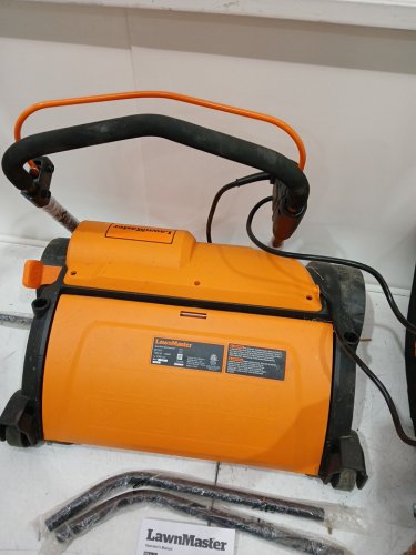 LawnMaster Electric Dethatcher and Scarifier - 10.5Gal Collection Bag - 15" - 13AMP (MODEL: GV1314) image 6