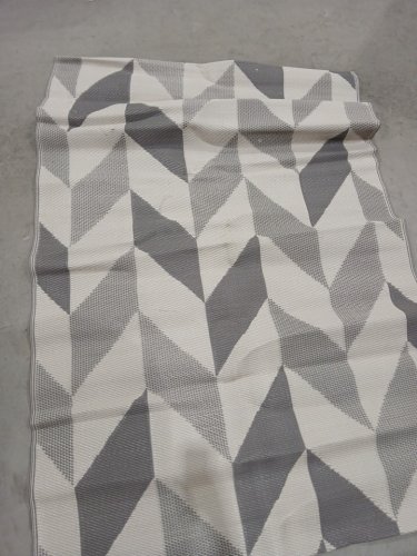LARGE OUTDOOR GEOMETRIC AREA RUG - 7.6FT X 5FT - GREY/WHITE image 4