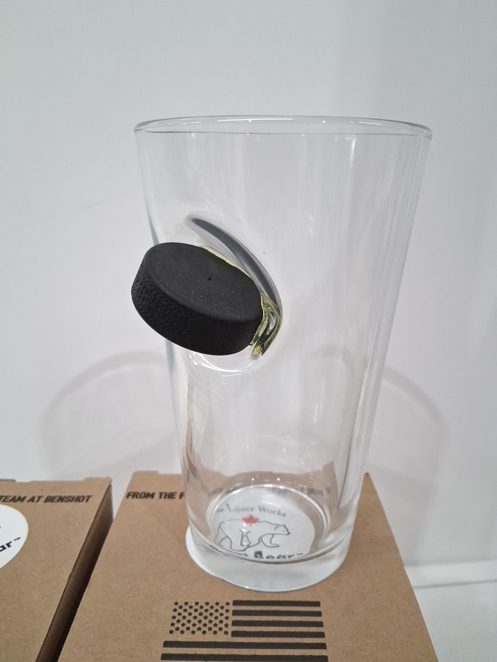 4 mini hockey puck embedded pint beer glasses - 16oz - clear/black image 4