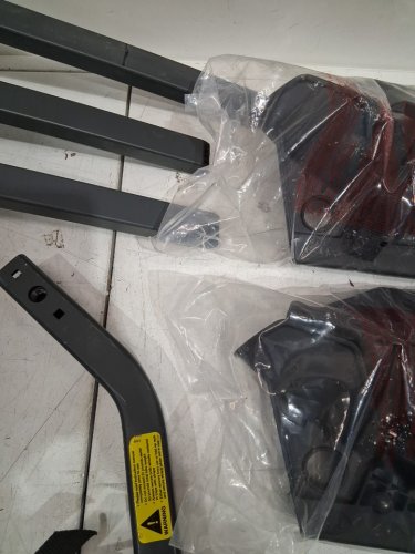 BELL RIGHTUP 350 3-BICYCLE PLATFORM HITCH RACK, HOLDS UP TO 105LBS/12"-29" BIKES - GREY (MODEL: ‎7122304) image 10
