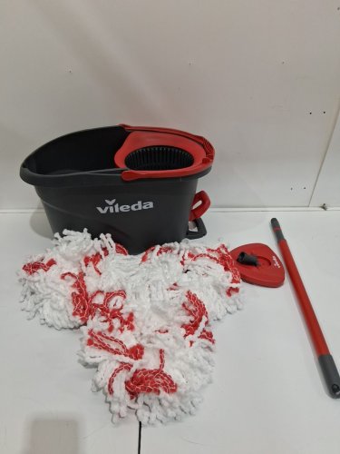 VILEDA EASYWRING SPIN MOP AND BUCKET SYSTEM WITH 2 EXTRA REFILL HEADS AND TELESCOPIC HANDLE - BLACK/RED (MODEL: 1898219) image 2