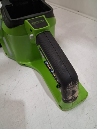 GREENWORKS PRO CORDLESS CHAINSAW - 40V -14" - (MODEL: 2000600) image 6