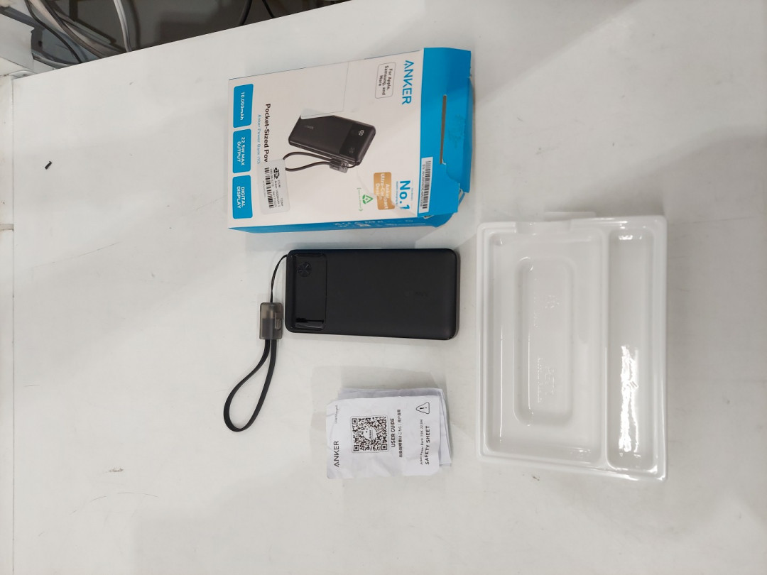 Anker pocket-sized POWER BOOST POWER  BANK - 10,000mAh - 22.5W MAX - black (model: A1388) image 2