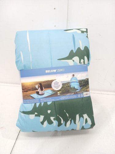 BELOW ZERO 2-IN-1 WEARABLE HOODED OUTDOOR BLANKET - 54" X 76" - GREEN/BLUE (MODEL: 1896292) image 3