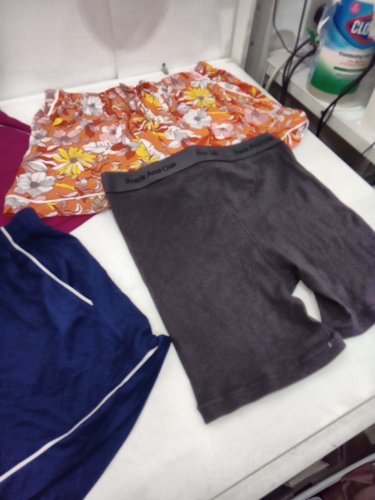 4 ASSORTED PAJAMA SHORTS - MED - ASSORTED BRANDS image 3