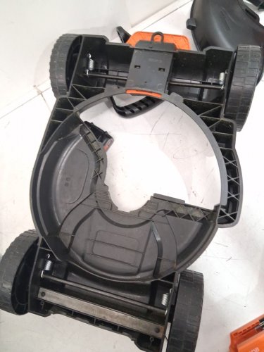 BLACK + DECKER LITHIUM CORDLESS 3-IN-1 TRIMMER/EDGER AND MOWER, WITH 20V BATTERY AND LITHIUM 2 AMP CHARGER - (MODEL:MTC220) image 7