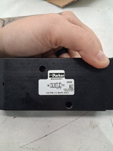 parker Hannifin pneumatic  general inline industrial solenoid valve - 145psi - 4.8w - black (model: b6a0000801/p0194749) image 6