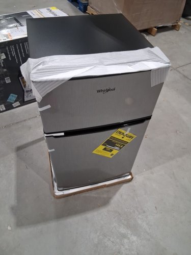 Whirlpool 3.1CuFT Mini Fridge with freezer - Stainless Steel - (Model: WH31S1E) image 3