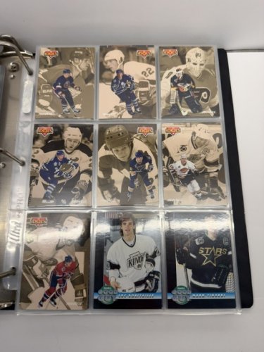 APPRX 630+ ASSSTD PINNACLE 1992/93 HOCKEY CARDS image 9