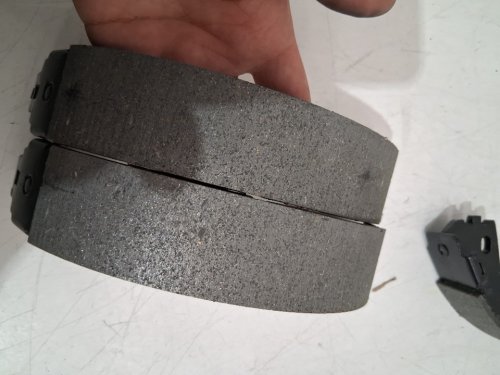 top quality rear brake replacement shoe for 2015-2021 kia sedona (model: nb-1078b ) image 4