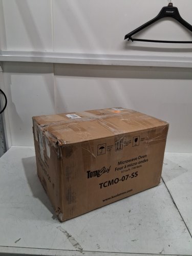 Total Chef Compact Countertop Microwave Oven - Digital Touchscreen Controls - One-Touch Push-Button Opening - 700W - 0.7Cu.FT - stainless steel (Model: TCMO-07-SS) image 2
