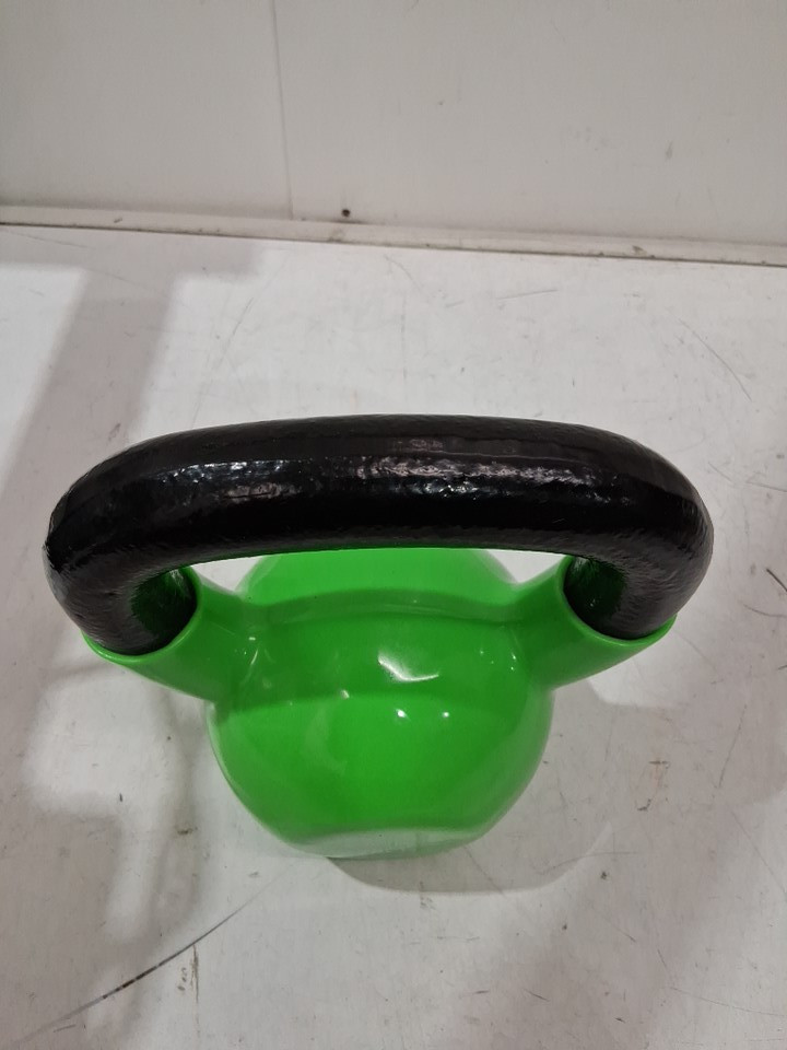 Amazon Basics Vinyl Coated Cast Iron Kettlebell Weight - 25lbs - GREEN image 4