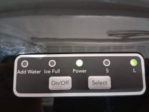 FRIGIDAIRE COMPACT ICE MAKER - MAKES 26LBS/DAY - metallic RED (MODEL: EFIC117-SSRED-COM) image 4