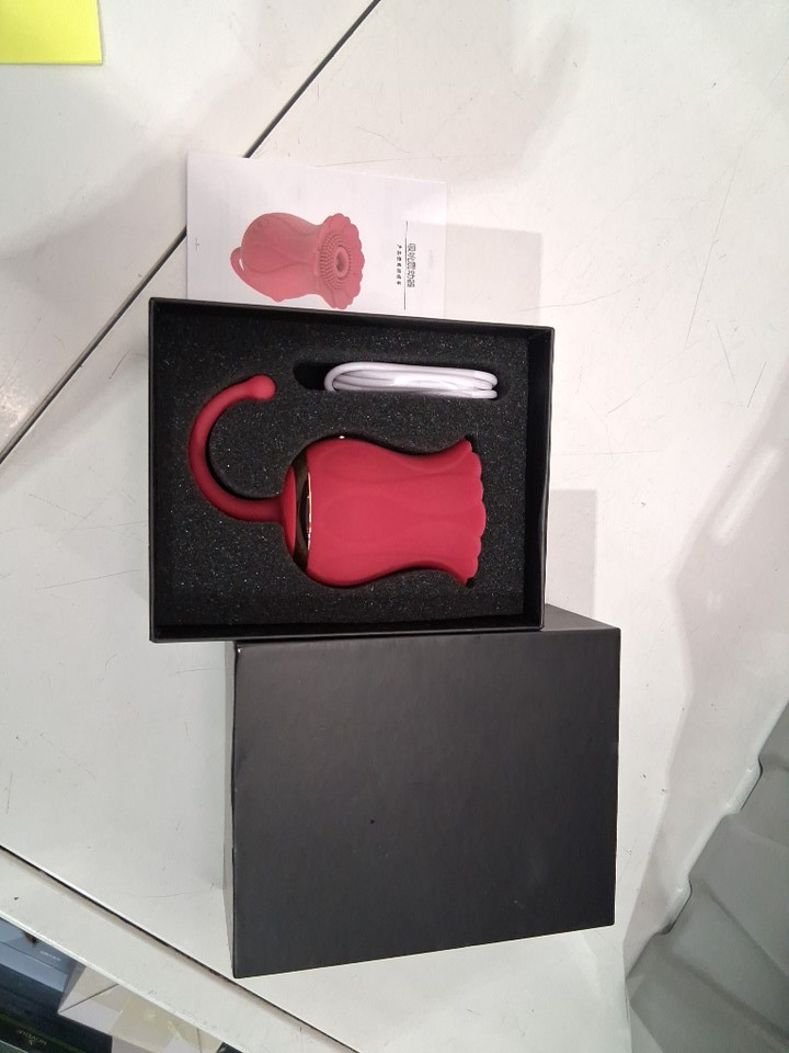 Rose Textured Suction Clit Stimulator VIBRATOR - RED image 4