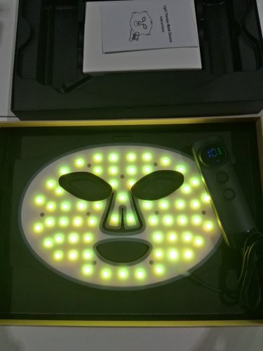 RED light therapy and led photon silicone mask with adjustable Velcro strap and 7 waves - black image 11