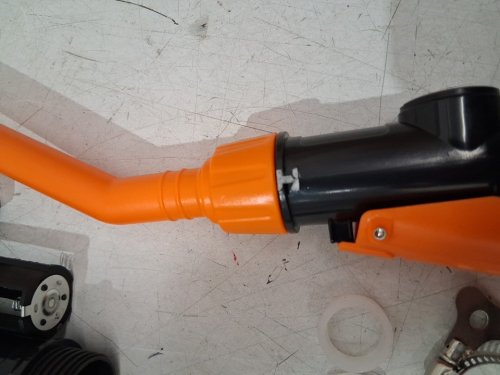 Portable power operated pump for fuel or water transfer - 2.4gpm - 17.1" - Orange/black (Model: yfs-xl-d8a) image 5