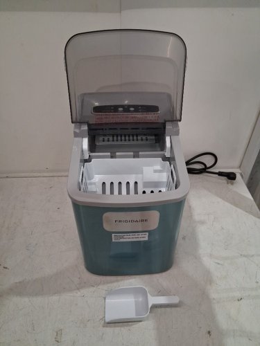 FRIGIDAIRE STAINLESS STEEL COUNTERTOP ICE MAKER - 26 LB/DAY - SILVER (MODEL: EFIC120-SS-SC) image 3