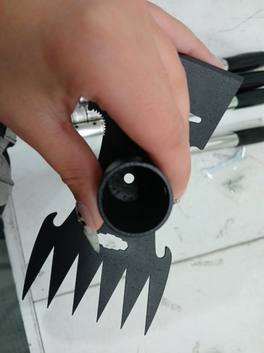 Weed Puller Tool with Long Handle an Adjustable Long Manual Weeder Remover Tool - 46" - black/silver (model:Wp261) image 3