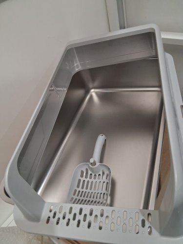 TEVILA STAINLESS STEEL LITTER BOX WITH HIGH SIDES SHIELD AND SCOOP - 12" X 21" - LIGHT GREY image 4