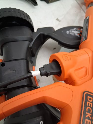 BLACK + DECKER 3-IN-1 COMPACT ELECTRIC MOWER STRING TRIMMER - 12" PATH - 6.5AMP - ORANGE/BLACK (MODEL: BESTA512CM) image 6