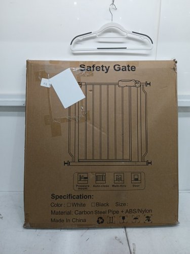 SAFETY FIRST ADJUSTABLE EASY INSTALL AND WALK THROUGH BABY SAFTEY GATE 71.6" x 71" - white (MODEL- WO46) image 2