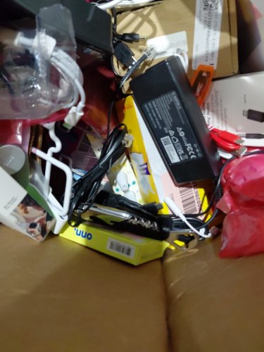 assorted MIXED item MYSTERY PALLET - VARIOUS PRODUCTS - aprox 300+ - (pallet #27) image 8