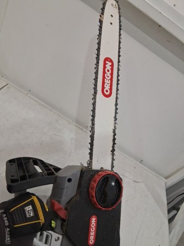 OREGON SELF-SHARPENING CORDED CHAINSAW - 18" BLADE 15AMP - GREY (MODEL: cs1500-091) image 4