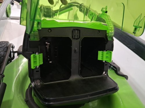 GREENWORKS SELF-PROPELLED LAWN MOWER WITH 1 EXTRA BLADE AND BATTERY CHARGING STATION - 80V - 21" - 2.0 AH + 4.0 AH BATTERY - GREEN (MODEL: LMB455) image 7