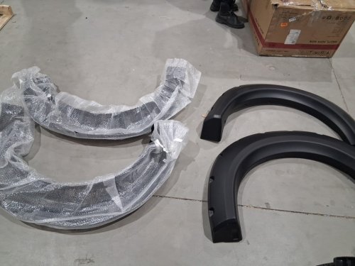 4PC Husky Liners fender flares - for 2024 to 2026 ford ranger models - black (model:VR1WZ16268D) image 3