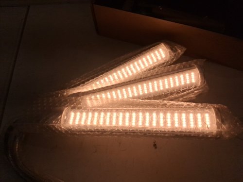 FLEXIBLE CLIP-ON 3-HEAD LED GROW LIGHT - 25" 12V - WHITE/SILVER image 2
