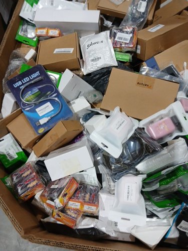 assorted MIXED item MYSTERY PALLET - VARIOUS PRODUCTS - aprox 300+ - (pallet #25) image 7