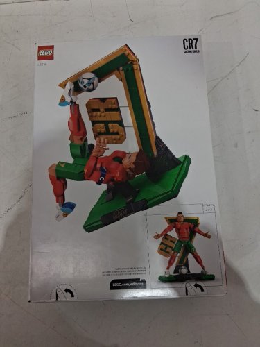 854PC Lego Editions CR7 Cristiano Ronaldo Soccer Legend (Model: 43016) image 3