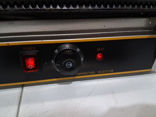 commercial panini press grill - 14" x 9" - silver (model: ht-811e) image 4