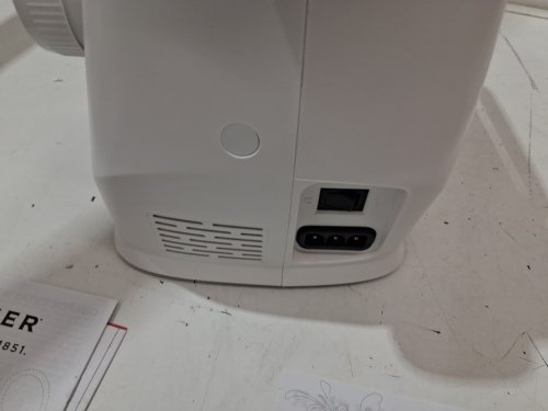 SINGER Sewing Machine with 23 Built-In Stitches - White (MODEL: MX231) image 8