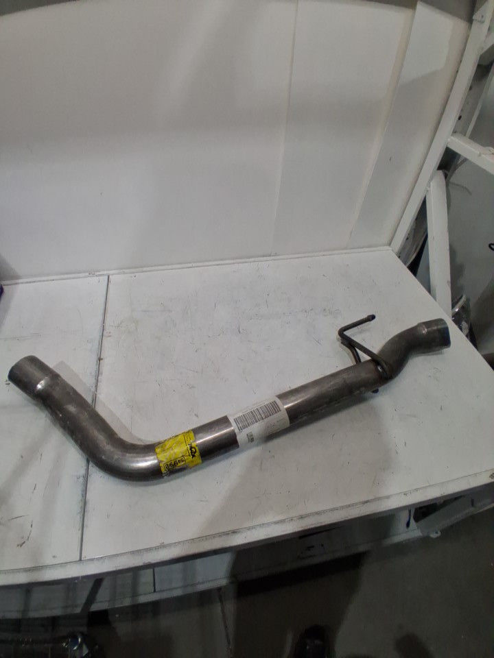 Dynomax Exhaust Tail Pipefor Chevrolet Silverado 1500 - Silver (Model: 54992) image 3