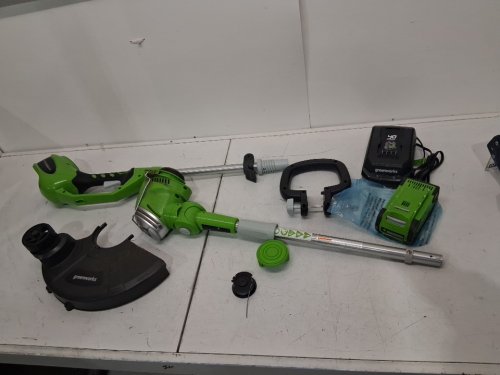 GREENWORKS LITHIUM ION CORDLESS STRING LAWN TRIMMER - 40V - 13" PATH - GREEN (MODEL: STF305) image 3