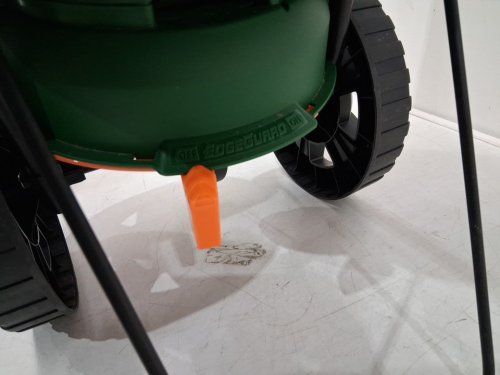 scotts turf builder edgeguard mini broadcast spreader - 5000sq.ft - green (model: LB14803/75121) image 4