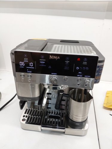 Ninja luxe café 3-in-1 Espresso Machine - Drip Coffee Maker and Rapid Cold Brew, Integrated Grinder, Assisted Tamper, Hands-Free Frother (model: ES601C) image 2