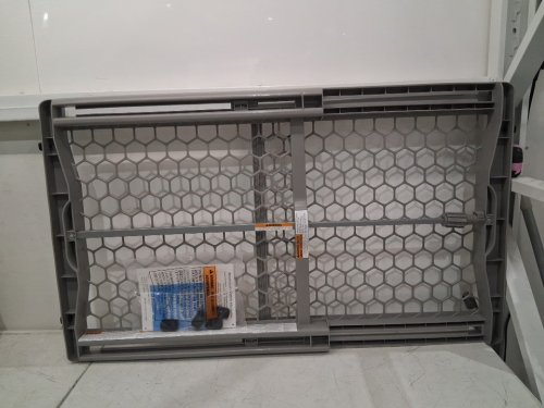 regalo plastic expandable safety gate - 28" - 42" x 23" - grey (model: 0723ds) image 4