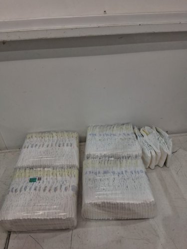 112PK PAMPERS SWADDLERS DISPOSABLE DIAPERS - SIZE 4 image 3