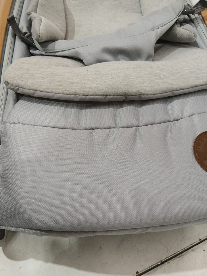 2-IN-1 MAXI-COSI KORI FOLDABLE ROCKER WITH STATIONARY FEET - grey/brown (MODEL: 25007CGMT) image 7