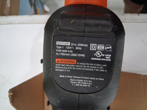 BLACK+DECKER 22" SAWBLADE ELECTRIC HEDGE TRIMMER - ORANGE/BLACK (MODEL: BEHTS400) image 4
