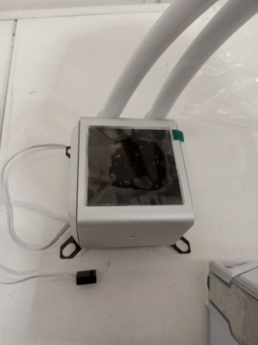 Lian Li GA II LCD 280 TL Wireless 280mm AIO Liquid CPU Cooler - 2 X 140mm RGB Fans, 2.88 IPS LCD - White - (Model: GA2aLCD28TLW) image 9