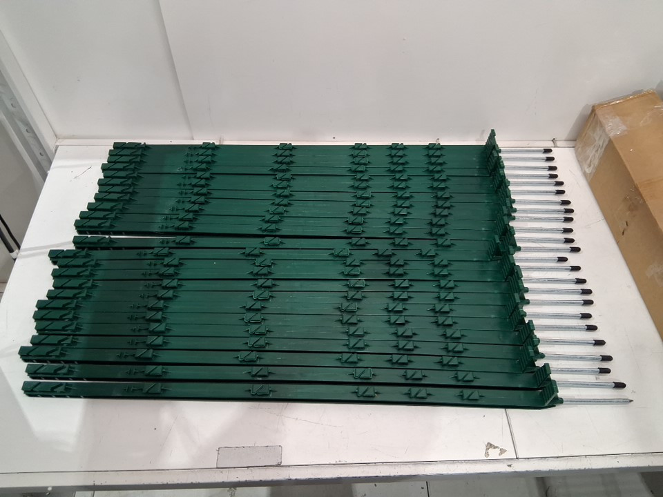 24pk noliven step-in electric fence post - 41" - green (model: ‎Noliven-RGB-G1K-ALN) image 3