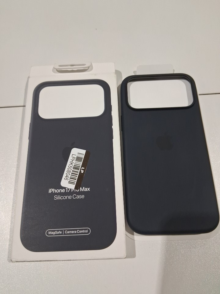 Apple iPhone 17 Pro Max Silicone Case - MagSafe & Camera Control - Black (Model: A3560) image 2