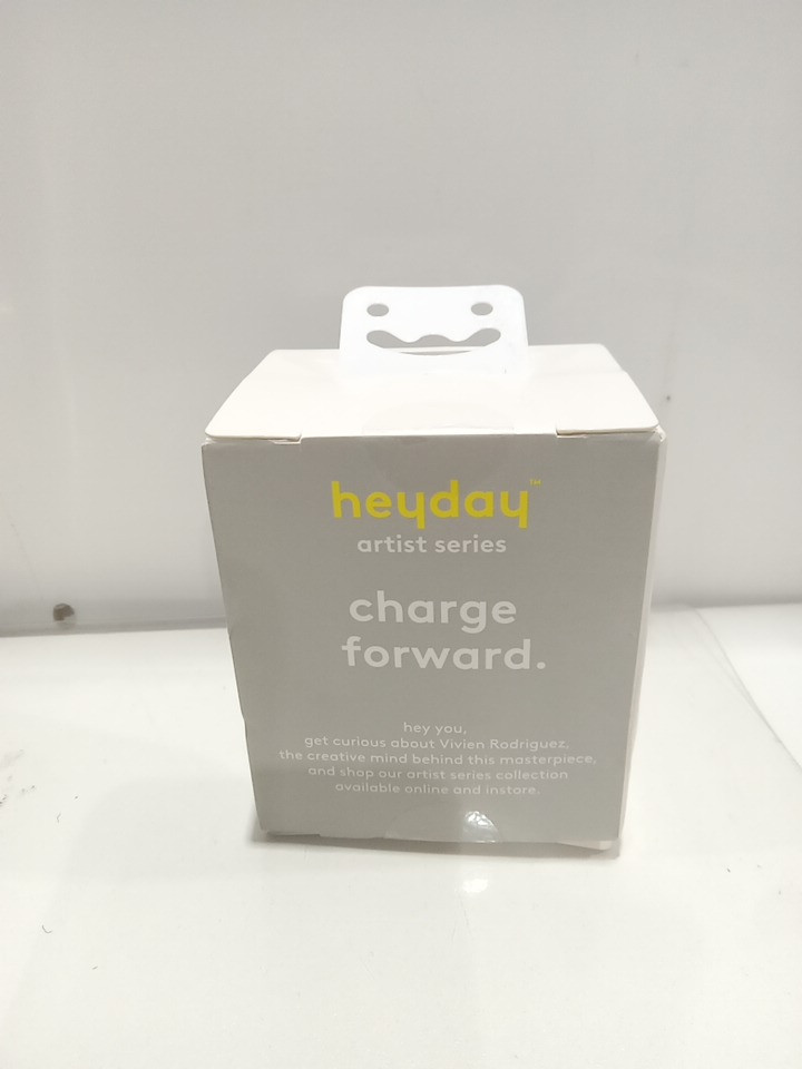 heyday artist series dual wall charger with USB A&C ports - 25W - Vivien Rodriguez image 3
