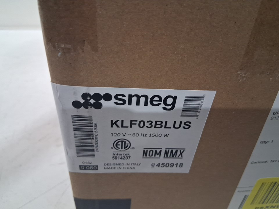 SMEG retro style cordless electric kettle with automatic shut off & built in filter - 1.7L - BLACK (model: klf03blus) image 5