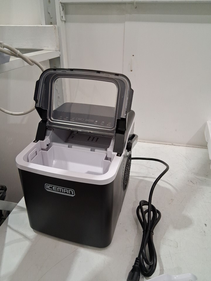 Iceman Dual-Size Ice self cleaning portable counter top ice maker - 22lbs/24hrs - black (model: rj56-bul-12) image 9