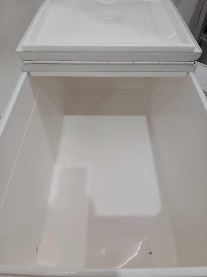 Permasteel Classic Outdoor Patio Cooler - 80qt - white (model: ps-203-wt ) image 5
