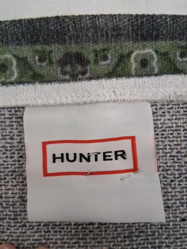 hunter area rug -3ft x 2ft- green/multicolored (model:2048506) image 3